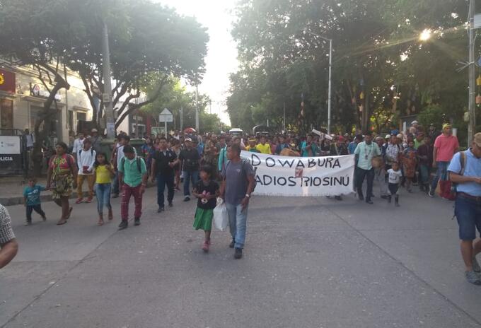 "Los indígenas embera-katíos que residen en las montañas del sur de Córdoba".