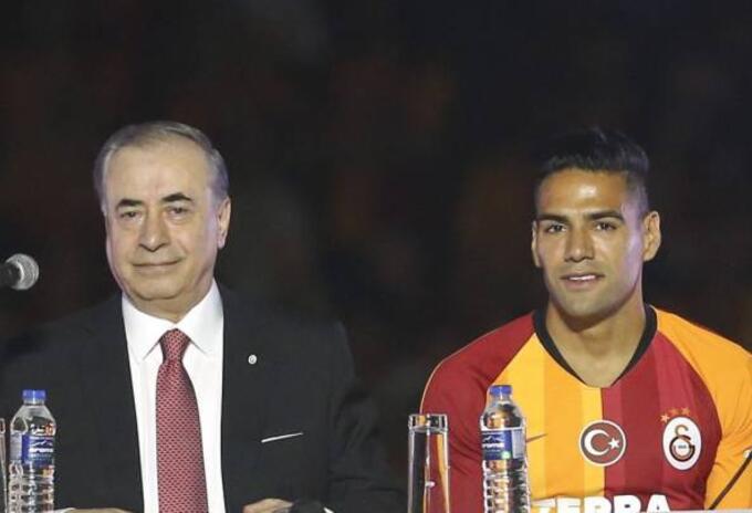 Falcao y presidente de Galatasaray