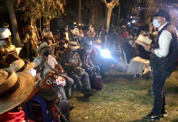 Defensor del pueblo reunido con la minga Defensor del pueblo reunido con la minga