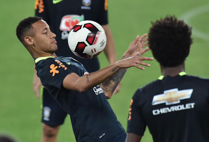 Neymar con la Selección Brasil Neymar con la Selección Brasil