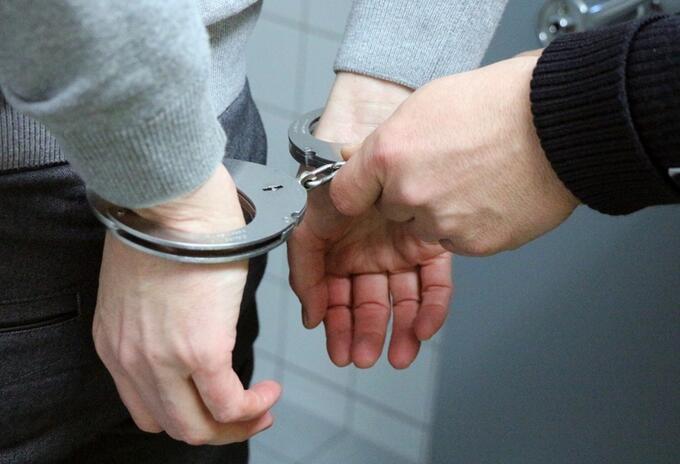 Envían a la cárcel a presunto asesino de una joven