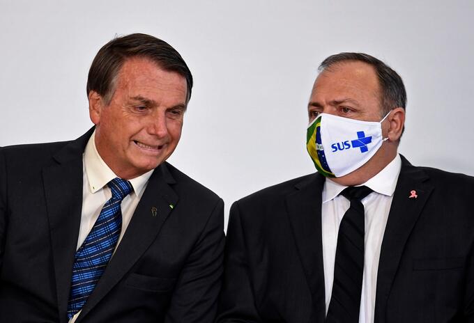 Eduardo Pazuello, ministro de Salud de Brasil, con Bolsonaro Eduardo Pazuello, ministro de Salud de Brasil, con Bolsonaro