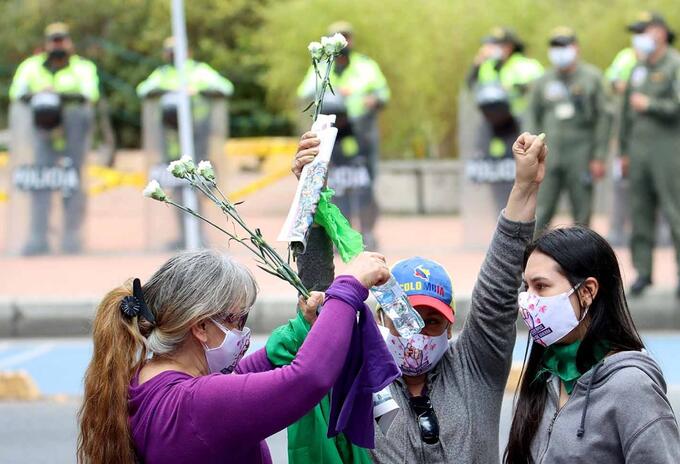 Plantón contra el abuso de mujeres en Bogotá