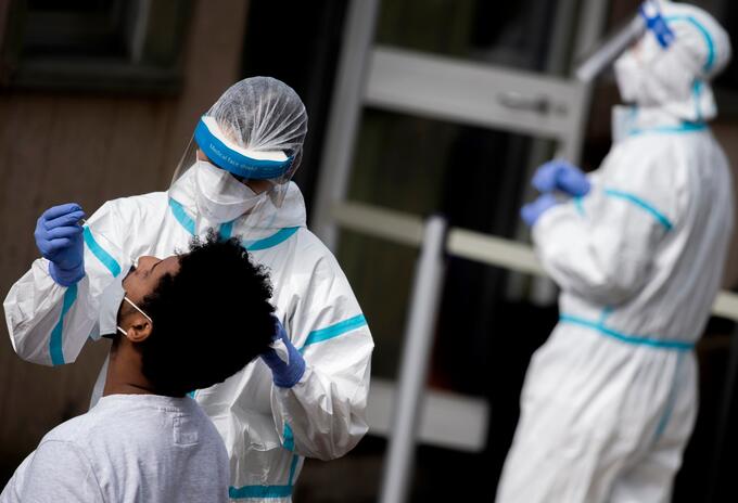 Prueba de coronavirus en Italia