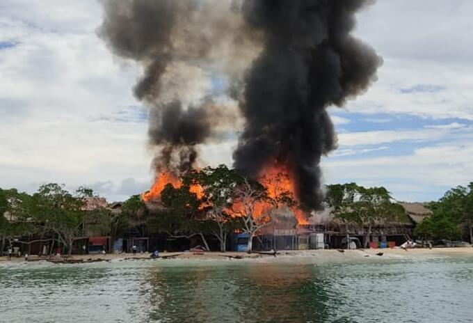 Capturan a una menor y tres adultos presuntamente relacionados en el incendio de Playa Blanca, Isla de Barú