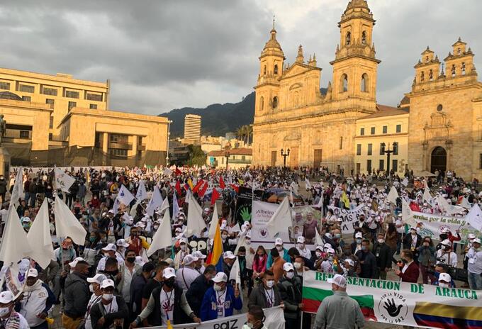 Peregrinación de los excombatientes de Farc en la Plaza de Bolívar.j