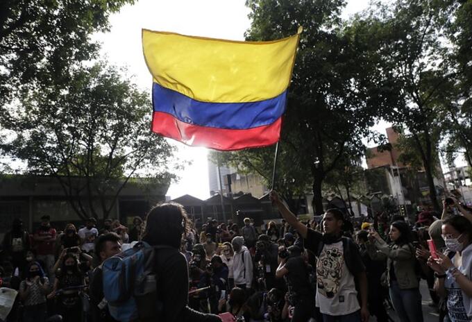 MANIFESTANTES DEL PARO NACIONAL MANIFESTANTES DEL PARO NACIONAL