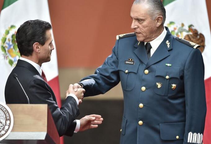 Enrique Peña Nieto y el general Salvador Cienfuegos
