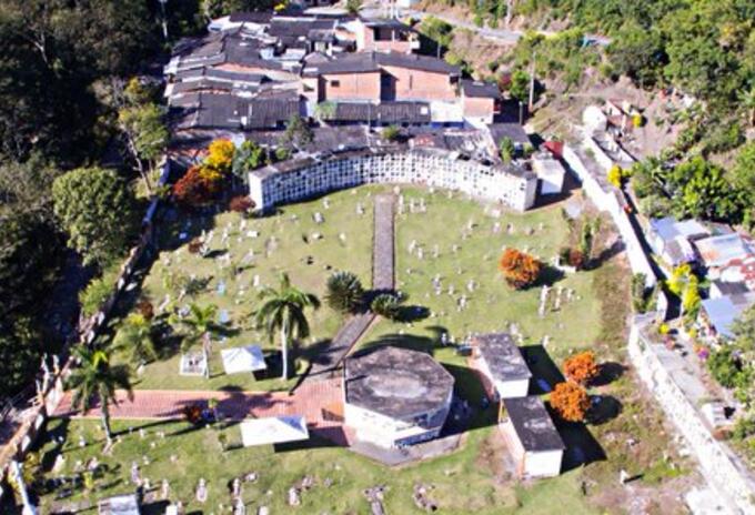 Hasta ahora, la JEP ha exhumado 63 cuerpos en el cementerio Las Mercedes de Dabeiba, Antioquia.