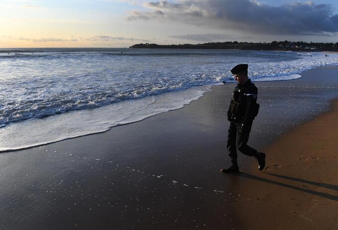 Marea blanca en costa de Francia