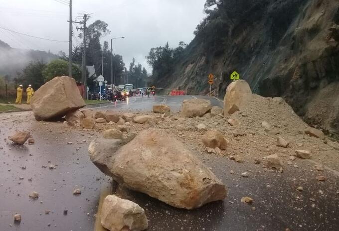 Caída de rocas vía La Calera