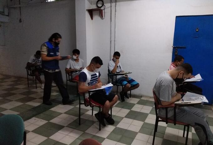 Internos presentan las pruebas Saber del Icfes