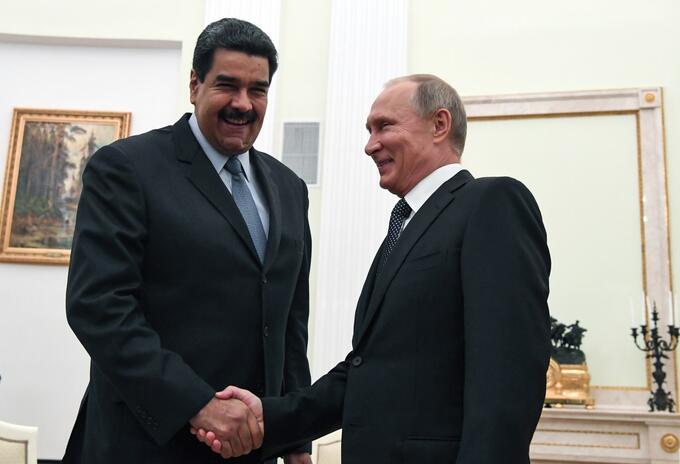 Nicolás Maduro y Vladimir Putin en 2017