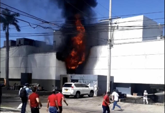 El cuerpo de bomberos logró controlar la conflagración.