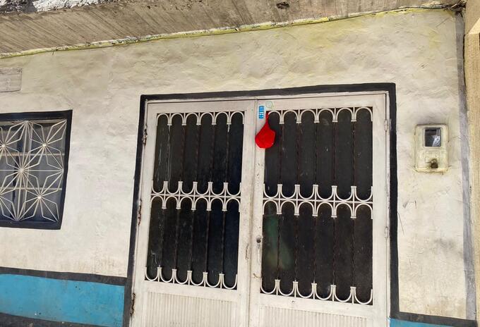 Nuevamente distintivos rojos vuelven a las puertas de familias vulnerables
