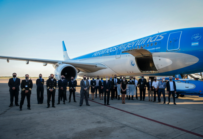 Aerolíneas Argentinas recoge vacunas rusas