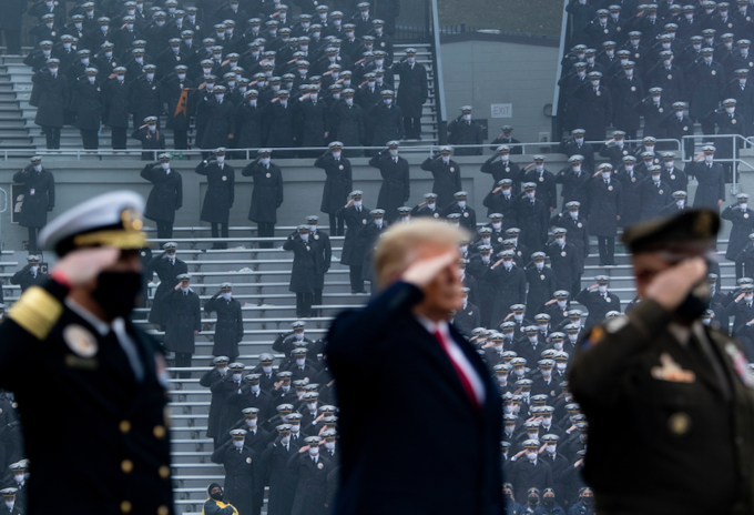 Trump Fuerzas Militares