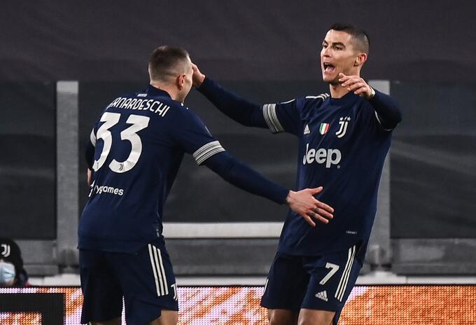 Cristiano Ronaldo marcó el gol con Juventus Cristiano Ronaldo marcó el gol con Juventus