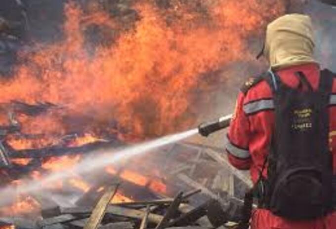 Bomberos en Caldas