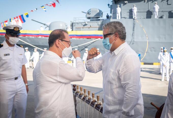 Embajador de Corea del Sur en Colombia y el presidente Iván Duque.