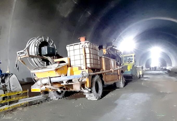 OBREROS TÚNEL