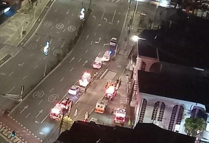 Momento de la evacuación de los pacientes.