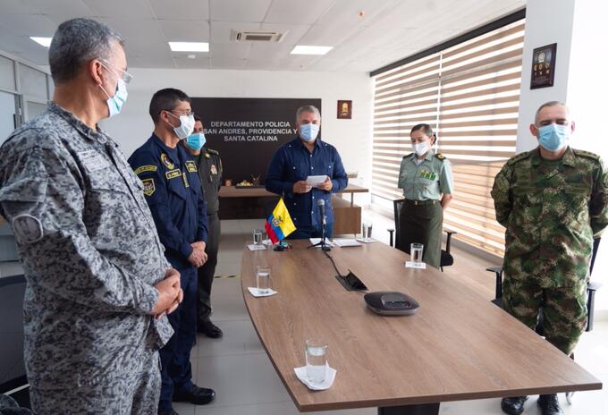 El presidente Iván Duque rindió homenaje a las víctimas del atentado en la Escuela General Santander