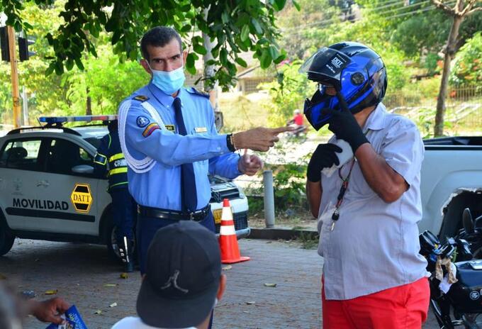 Concientización sobre el uso del casco en Cartagena