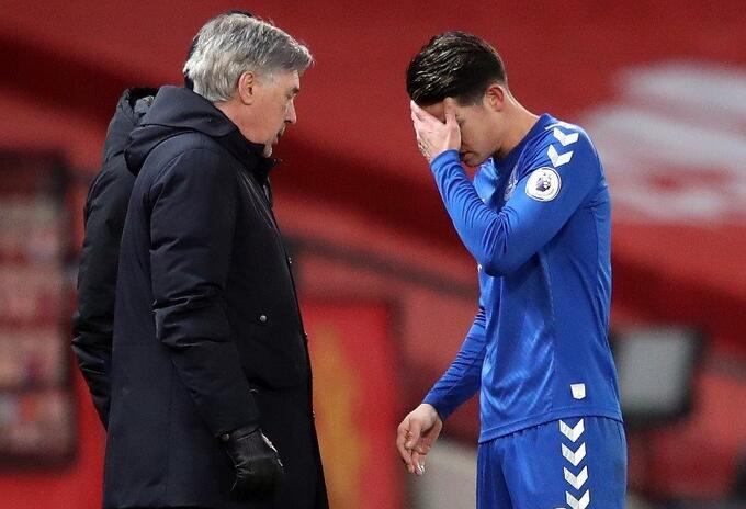 James Rodríguez y Ancelotti - Everton