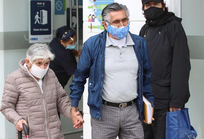 Vacunación en Bogotá / vacunación de tercera edad / Coronavirus en Colombia Vacunación en Bogotá / vacunación de tercera edad / Coronavirus en Colombia