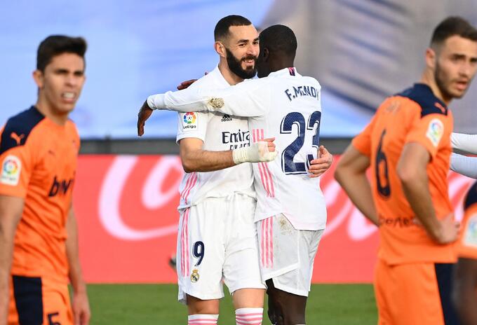 Karim Benzema marcó en partido Real Madrid vs Valencia Karim Benzema marcó en partido Real Madrid vs Valencia