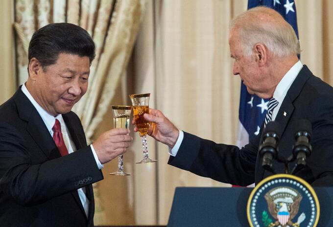 Xi Jinping y Joe Biden en 2015