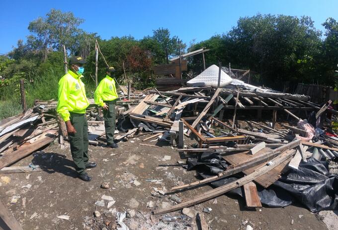 Destruyen viviendas