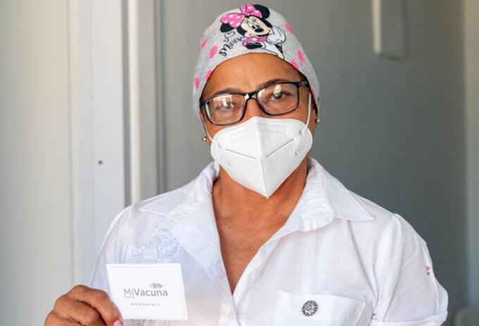 Merys Camargo, primera vacunada contra covid-19 en La Guajira Merys Camargo, primera vacunada contra covid-19 en La Guajira