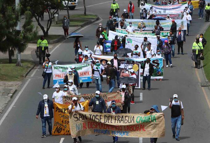 Protesta de profesores – Por clases presenciales protestan profesores
