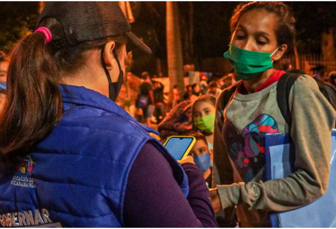En Bucaramanga migrantes venezolanos celebraron anuncio de regularización