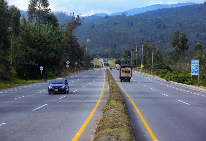 Vía Bogotá - Girardot