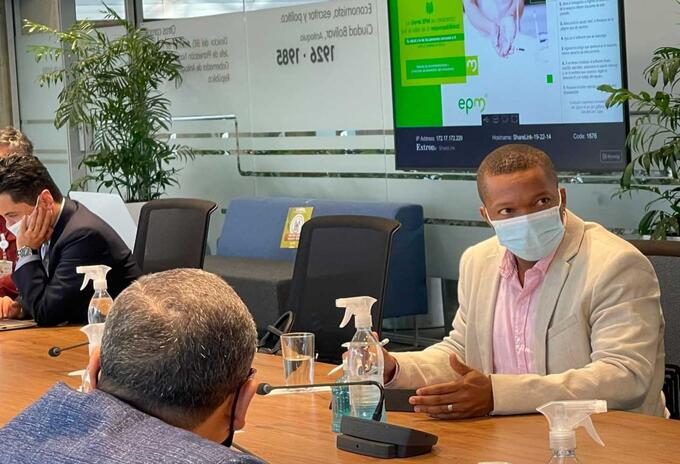 Reunión del personero de Medellín, William Vivas, con funcionarios de EPM.