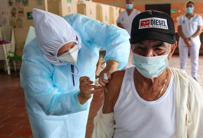 Primer vacunado contra covid-19 en El Zulia, Norte de Santander