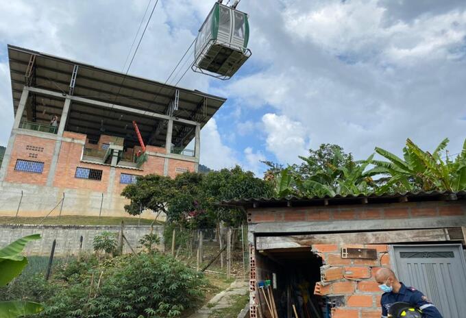 Así quedaron las casas tras el incidente con el cable Palmitas de Medellín. Así quedaron las casas tras el incidente con el cable Palmitas de Medellín.