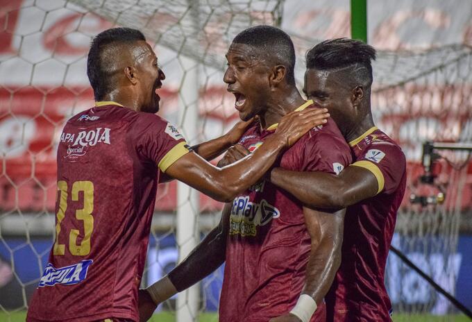 Fútbol colombiano: Deportes Tolima derrotó 2-1 a Nacional ...