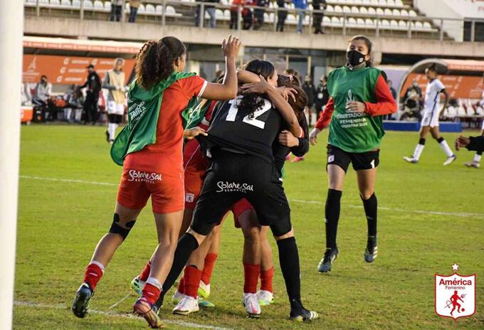 América femenino