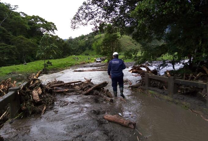 Taponamiento de río