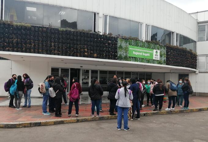 Protesta de madres comunitarias en Bogotá