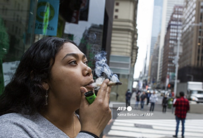 Nueva York legaliza el uso recreativo de la marihuana