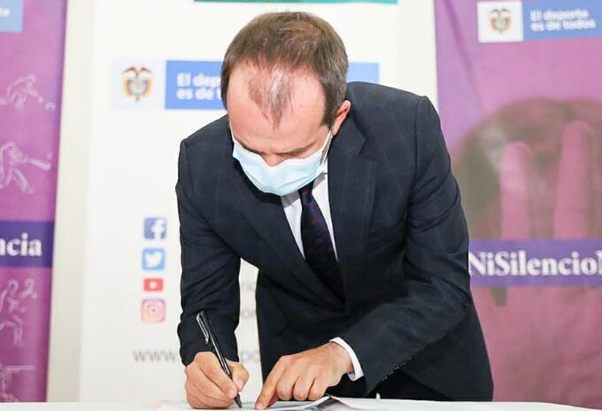 Ministro del deporte-Ernesto Lucena