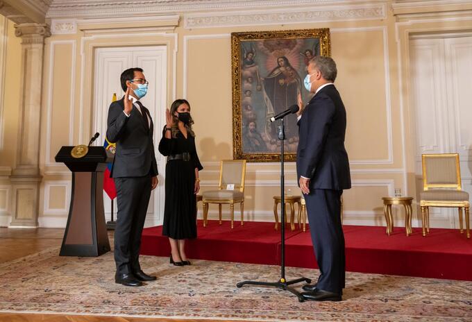 El Presidente Iván Duque posesionó al nuevo Director Nacional de la Dian, Lisandro Manuel Junco y de la Superintendente de Notariado y Registro, Fernanda García