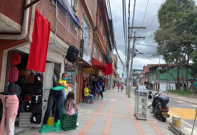 Comerciantes abren locales en Suba, pese a la cuarentena general