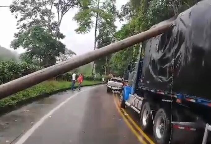 En la vía Rionegro - El Playón