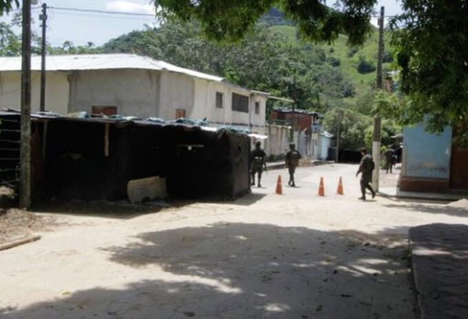 Hostigamiento a puesto de policía en Tibú